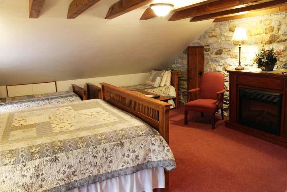 Rocky Acre Farm Bed & Breakfast Mount Joy Exterior photo