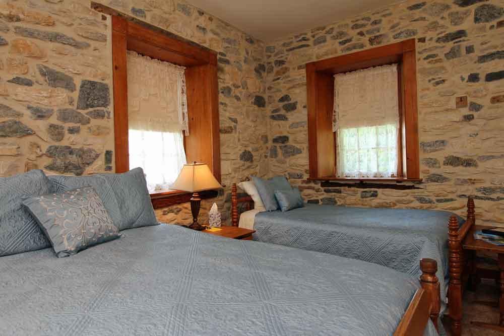 Rocky Acre Farm Bed & Breakfast Mount Joy Exterior photo
